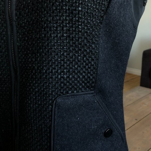 RW&CO. Black Warm Hooded Vest in Black - XS - Picture 6 of 16